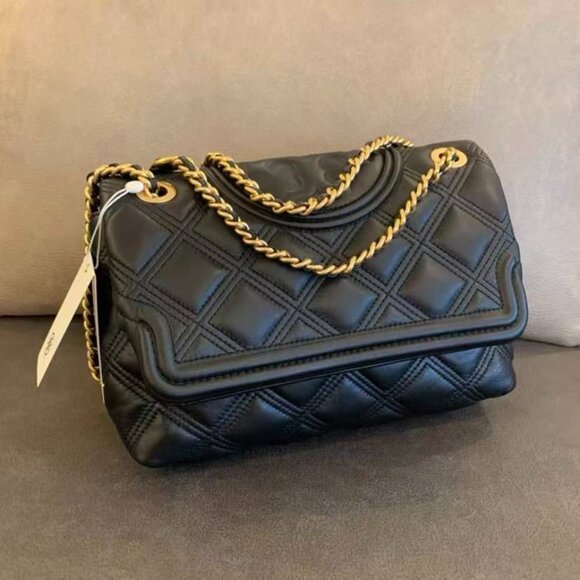 95% NEW TORY BURCH Fleming chain bag - Picture 2 of 8